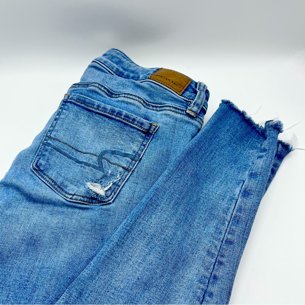 American Eagle Distressed Women's Hi Rise Jegging Blue Denim Jeans Size 4.